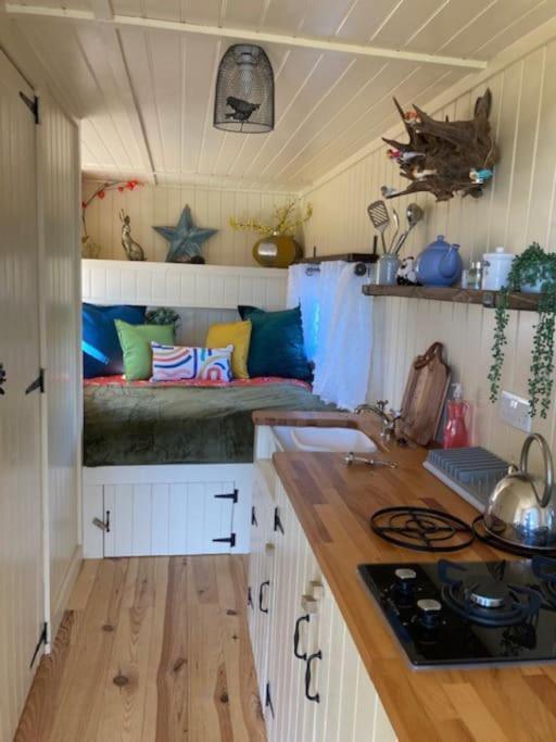 Neddys Rest Luxury Horsebox Stay Battle Ngoại thất bức ảnh