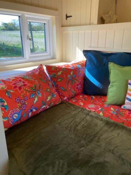Neddys Rest Luxury Horsebox Stay Battle Ngoại thất bức ảnh